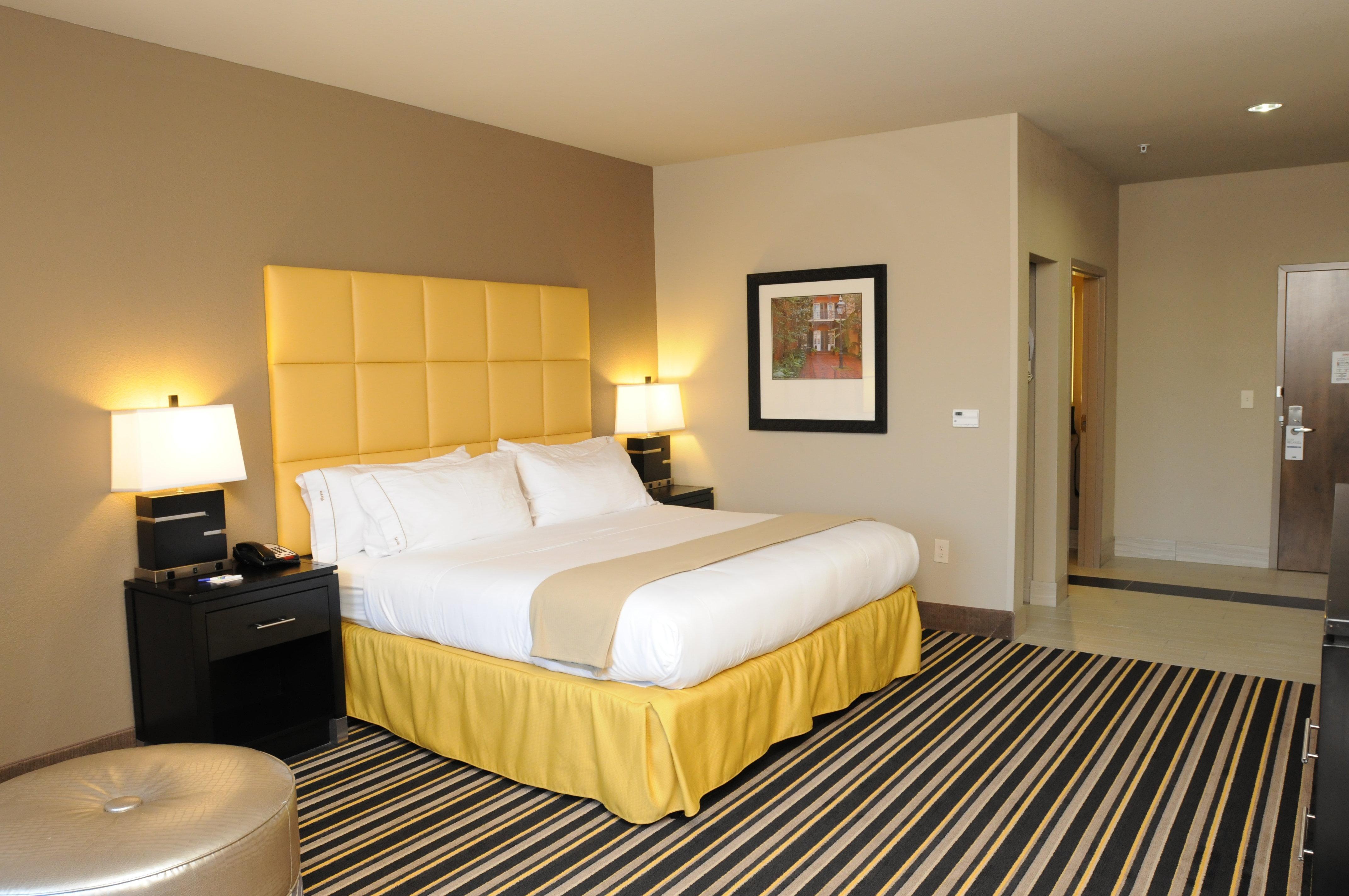Holiday Inn Express Covington-Madisonville By Ihg Exterior foto